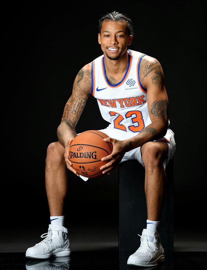 在持牌化趋 在持牌化趋